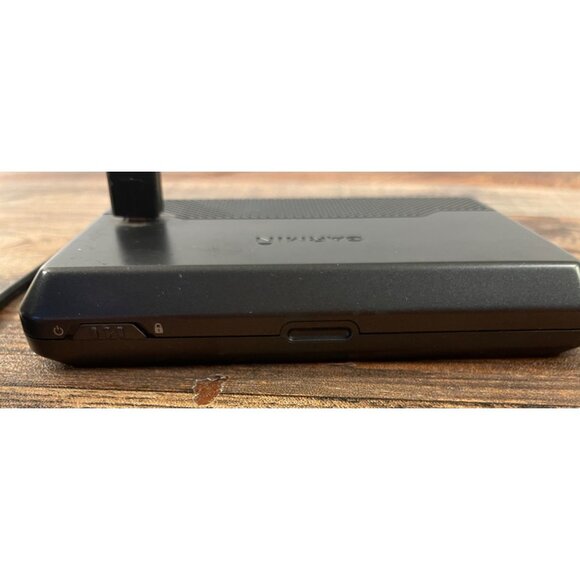 Garmin Nuvi 250w navigation System With Accessories Car Mount & Charger Works - Picture 7 of 11